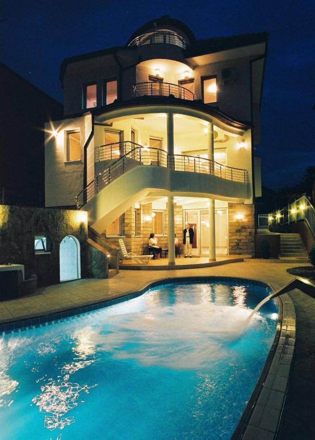 Freya Spa Apartments Ni Exterior foto