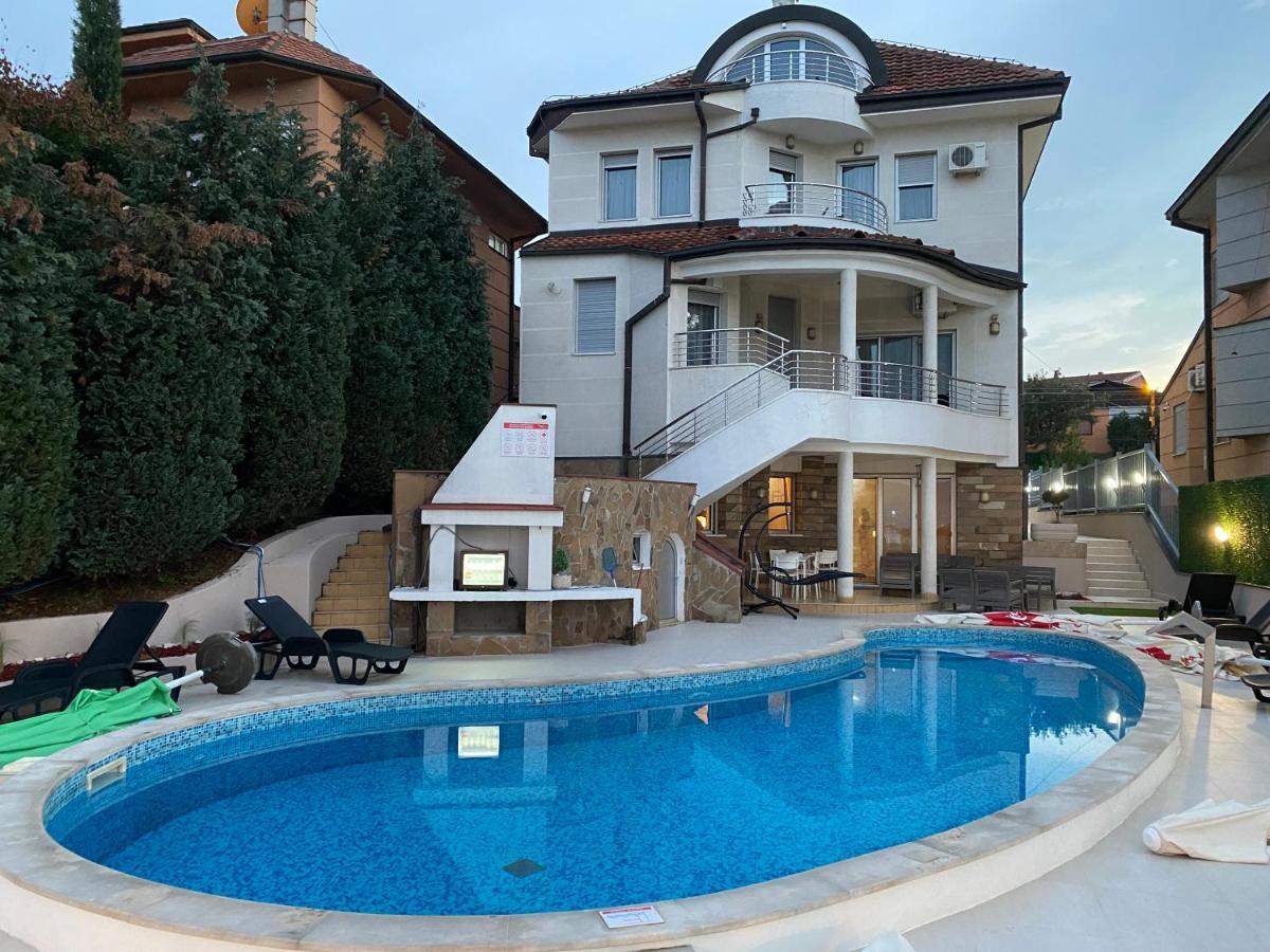 Freya Spa Apartments Ni Exterior foto