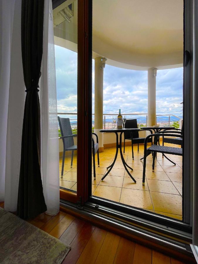 Freya Spa Apartments Ni Exterior foto