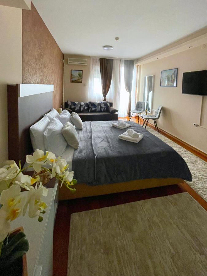 Freya Spa Apartments Ni Exterior foto