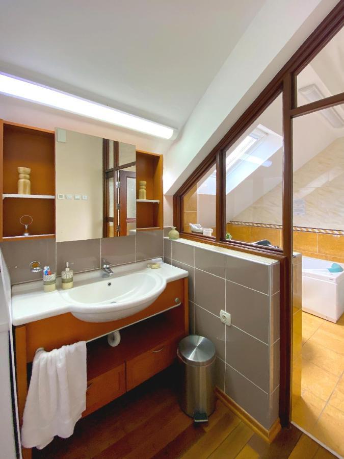 Freya Spa Apartments Ni Exterior foto